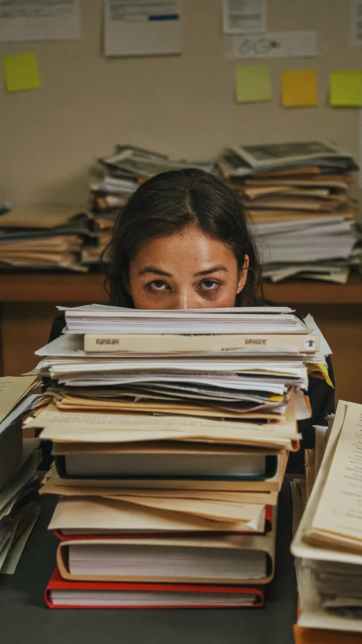 Stressed small business owner juggling tasks alone 1